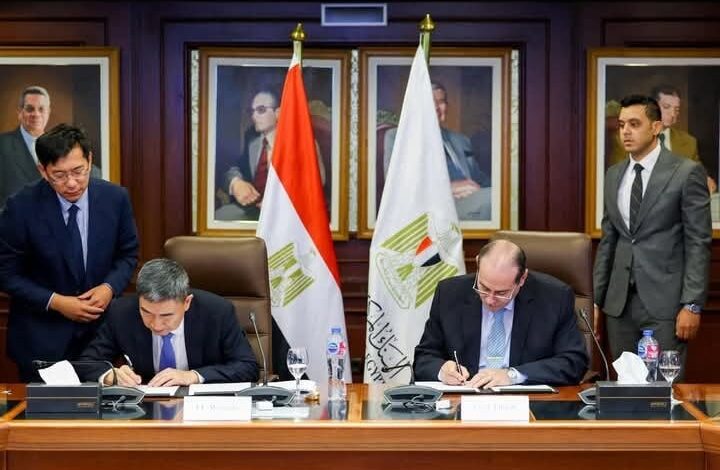 نائب محافظ البنك المركزي ونائب وزير الإدارة الوطنية الصينية للتنظيم المالي يوقعان مذكرة للتعاون المشترك 1 نائب محافظ البنك المركزي ونائب وزير الإدارة الوطنية الصينية للتنظيم المالي يوقعان مذكرة للتعاون المشترك
