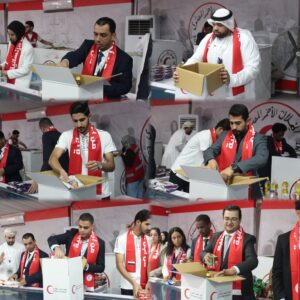 الشباب العربي يشارك في تعبئة المساعدات الإنسانية لغزة خلال زيارة ميدانية للهلال الأحمر المصري