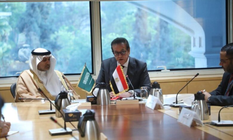 وزير الصحة يبحث مع وزير الصحة السعودي تعزيز التعاون الصحي المشترك 1 وزير الصحة يبحث مع وزير الصحة السعودي تعزيز التعاون الصحي المشترك
