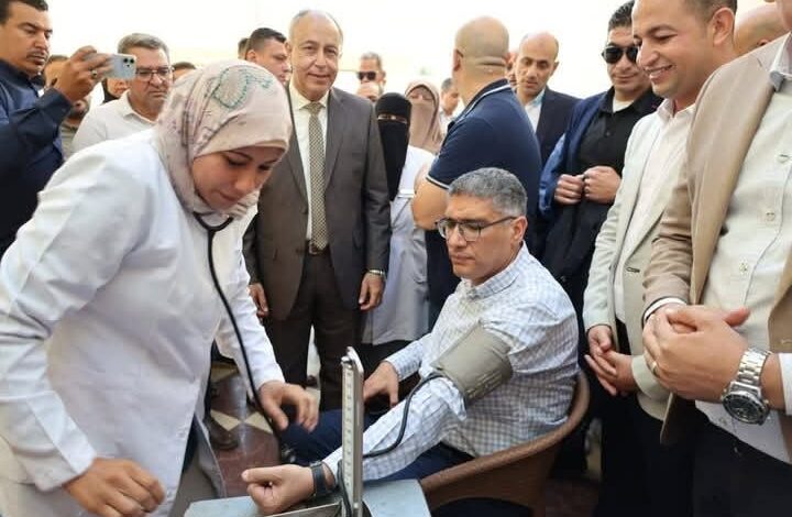 النجار "يشهد انطلاق فعاليات القافلة العلاجية والتنموية لجامعة القاهرة بالواحات البحرية 1 النجار "يشهد انطلاق فعاليات القافلة العلاجية والتنموية لجامعة القاهرة بالواحات البحرية