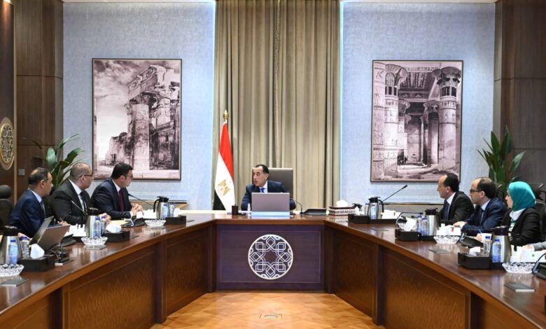 رئيس الوزراء يتابع موقف تنفيذ مختلف المشروعات بالمدن الجديدة 1 رئيس الوزراء يتابع موقف تنفيذ مختلف المشروعات بالمدن الجديدة