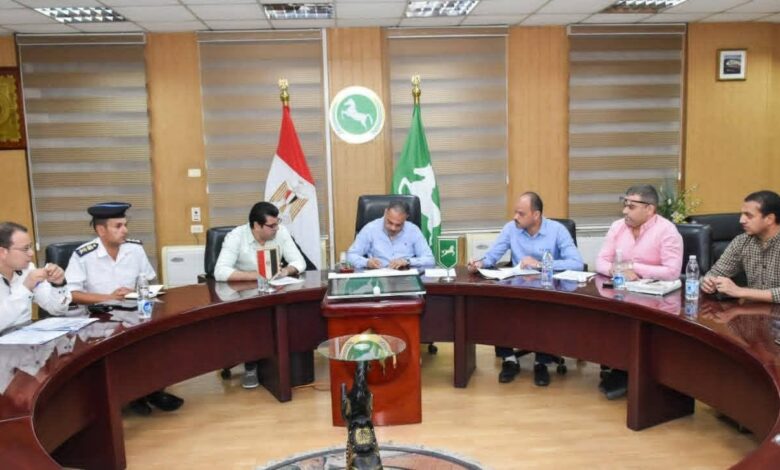 محافظ الشرقية يعتمد تعريفة الركوب الجديدة لسيارات الأجرة 1 محافظ الشرقية يعتمد تعريفة الركوب الجديدة لسيارات الأجرة