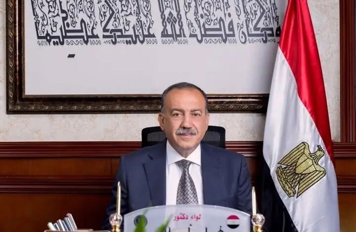 محافظ أسيوط يعتمد التعريفة الجديدة للمواصلات ويوجه بتكثيف الحملات الميدانية لمنع التلاعب بالأسعار 1 محافظ أسيوط يعتمد التعريفة الجديدة للمواصلات ويوجه بتكثيف الحملات الميدانية لمنع التلاعب بالأسعار