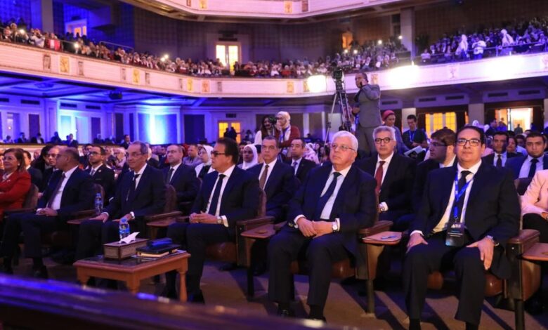 وزير التعليم العالي : مؤتمر جامعة القاهرة يعكس دور الجامعات المصرية فى الذكاء الاصطناعى 1 وزير التعليم العالي : مؤتمر جامعة القاهرة يعكس دور الجامعات المصرية فى الذكاء الاصطناعى