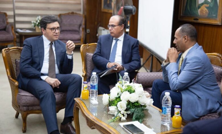 رئيس الوزراء يترأس اجتماع مجلس المحافظين 1 رئيس الوزراء يترأس اجتماع مجلس المحافظين