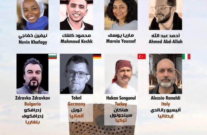 في دورته الثلاثين: نحاتين من مصر ودول العالم في "سيمبوزيوم" أسوان للنحت 1 في دورته الثلاثين: نحاتين من مصر ودول العالم في "سيمبوزيوم" أسوان للنحت