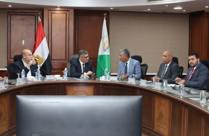 محافظ الجيزة يبحث موقف مشروعات مياه الشرب والصرف الصحي للدفع بوتيرة التنفيذ  1 محافظ الجيزة يبحث موقف مشروعات مياه الشرب والصرف الصحي للدفع بوتيرة التنفيذ