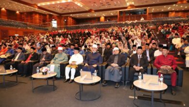 مفتي الجمهورية يشارك في الجلسة الافتتاحية «للمؤتمر الدولي عقيدة أهل السنة والجماعة» بماليزيا 3 مفتي الجمهورية يشارك في الجلسة الافتتاحية «للمؤتمر الدولي عقيدة أهل السنة والجماعة» بماليزيا