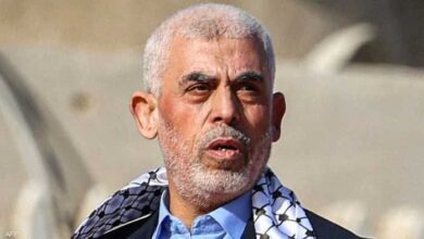 إسرائيل تنشر فيديو جديد ليحيى السنوار و ترفض تسليم جثمانه  2 إسرائيل تنشر فيديو جديد ليحيى السنوار و ترفض تسليم جثمانه