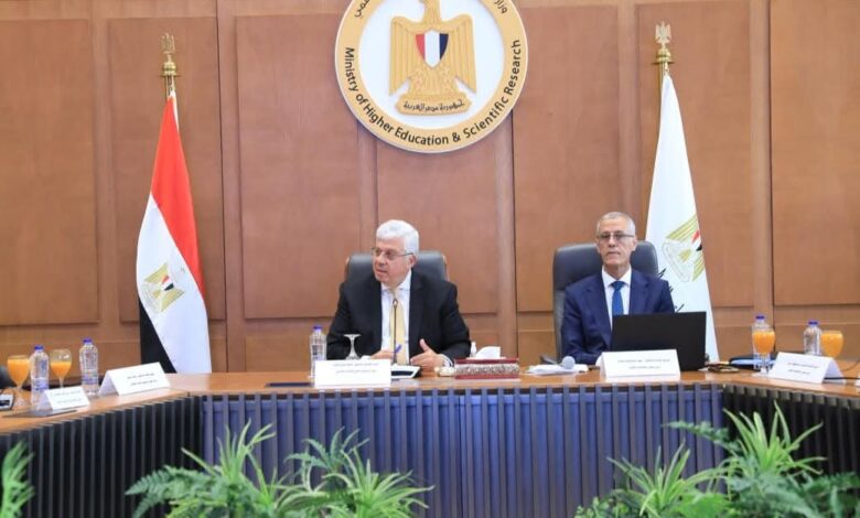 وزير التعليم العالي يترأس اجتماع مجلس الجامعات الأهلية