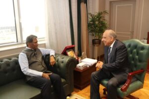 وزير الكهرباء يستقبل سفير الهند لدى القاهرة لبحث سبل تعزيز التعاون والشراكة   2 وزير الكهرباء يستقبل سفير الهند لدى القاهرة لبحث سبل تعزيز التعاون والشراكة