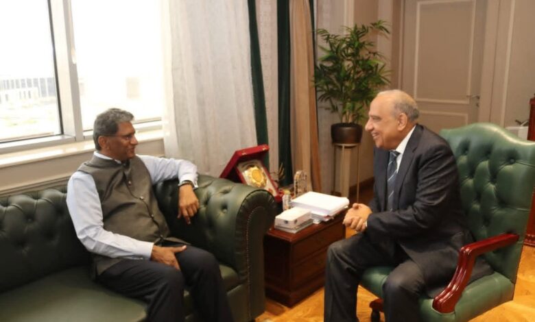 وزير الكهرباء يستقبل سفير الهند لدى القاهرة لبحث سبل تعزيز التعاون والشراكة   1 وزير الكهرباء يستقبل سفير الهند لدى القاهرة لبحث سبل تعزيز التعاون والشراكة