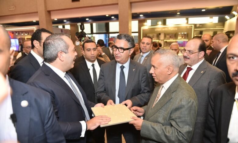 وزير التموين يفتتح معرض "سيراميكا ماركت 2025" في دورته السابعة عشر 1 وزير التموين يفتتح معرض "سيراميكا ماركت 2025" في دورته السابعة عشر