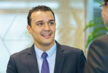 أحمد طارق سليم “تيخا”.. المصري الذي تغلّب على الموت ليقود ثورة الصحة والاستدامة والتكنولوجيا في العالم