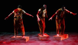  مسرحية "ماسح الأحذية" تتوَّج بجائزتين في مهرجان الكويت الدولي للمونودراما