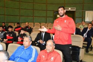 وزير الشباب ورئيس اللجنة الأولمبية يناقشون خطط الدعم المستقبلية لتطوير رياضة المصارعة  