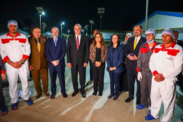  وزيرتا التنمية المحلية والتضامن الاجتماعي ومحافظ الغربية يتفقدون محطة طنطا لإنتاج البيض