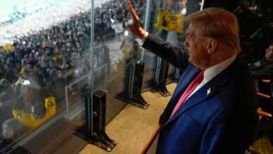 الرئيس الأمريكي يسعى لإطلاق اسمه على ملعب كرة قدم جديد في واشنطن