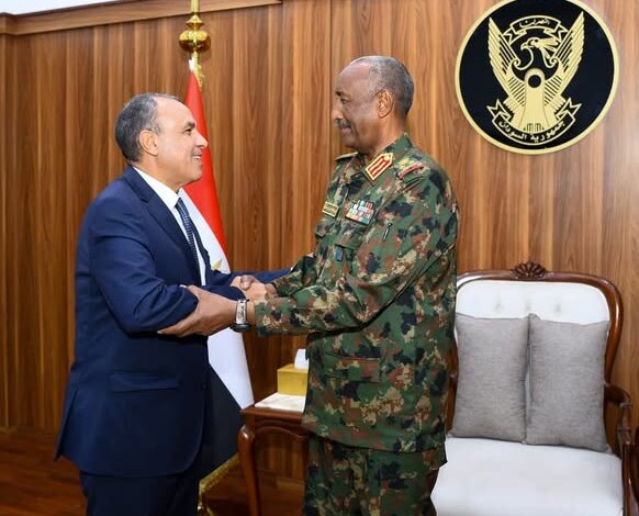 وزير الخارجية يلتقي رئيس مجلس السيادة السوداني الانتقالي