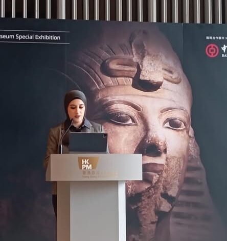 نائب وزير السياحة والآثار والأمين العام للآثار يفتتحان معرض "مصر القديمة تكشف عن نفسها