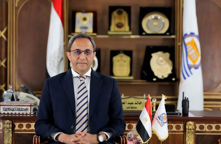 محافظ قنا يعتمد حركة تنقلات جديدة لرؤساء المراكز والمدن ونوابهم لدعم منظومة العمل المحلي