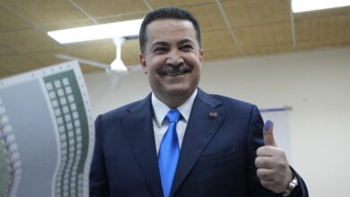 رئيس الوزراء العراقي يعلن فوز ائتلافه بالانتخابات التشريعية