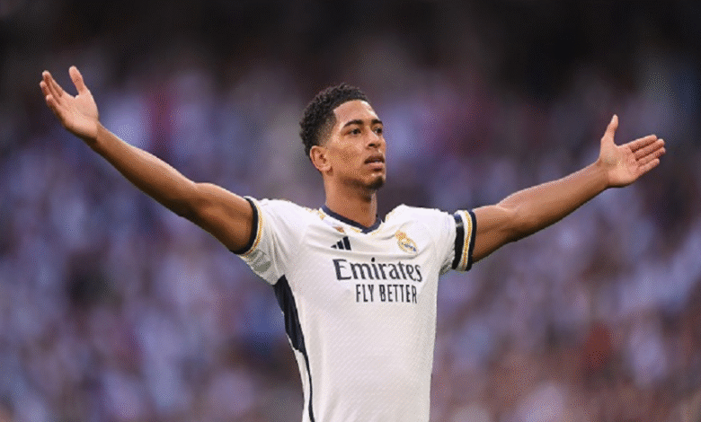 بيلينغهام يفاجئ المصريين بمشاركته في تريند الزي الفرعوني