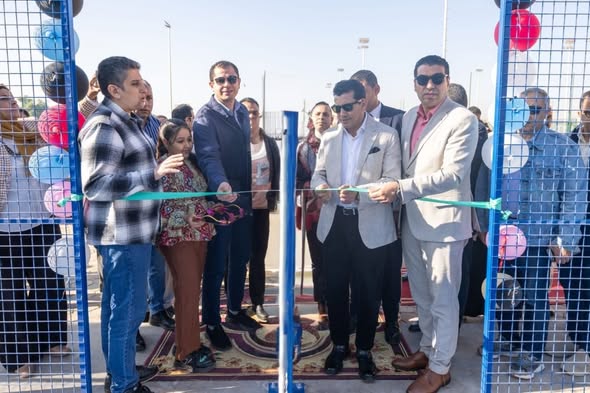 وزير الشباب والرياضة يفتتح ملعب البادل ومركز "المشغل" بالمدينة الشبابية بالأقصر 1 وزير الشباب والرياضة يفتتح ملعب البادل ومركز "المشغل" بالمدينة الشبابية بالأقصر