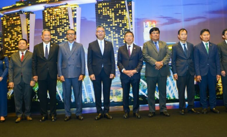 بالإنابة عن رئيس الوزراء وزير التموين يشارك في احتفالية سفارة سنغافورة بالعيد الوطني