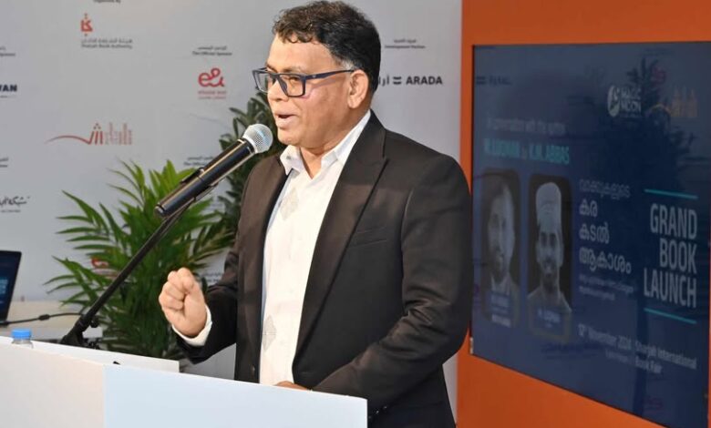 د. عبد الناصر عبد الكريم يوقع كتاب "مسارات الحب القلبية" بمعرض الشارقة للكتاب