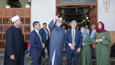 المفكر العالمي البروفيسور جيفري ساكس في جولة داخل الجامع الأزهر