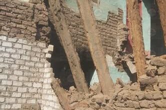 مصرع طفلتين في انهيار منزل من طابقين بقرية الحراجية بقوص جنوب قنا 2 مصرع طفلتين في انهيار منزل من طابقين بقرية الحراجية بقوص جنوب قنا