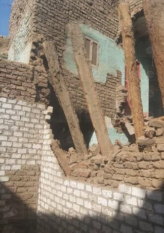 مصرع طفلتين في انهيار منزل من طابقين بقرية الحراجية بقوص جنوب قنا