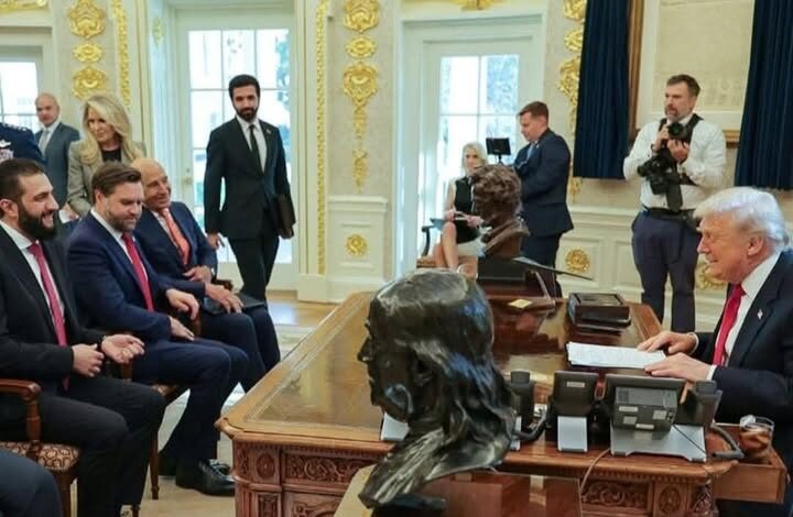 الشرع يتعهد من واشنطن بمواجهة التنظيمات المسلحة والتعاون لإعادة إعمار سوريا