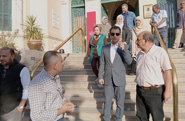 هشام عطوة يتفقد مكتبة القاهرة الكبرى لوضع خطة طموحة لتطويرها