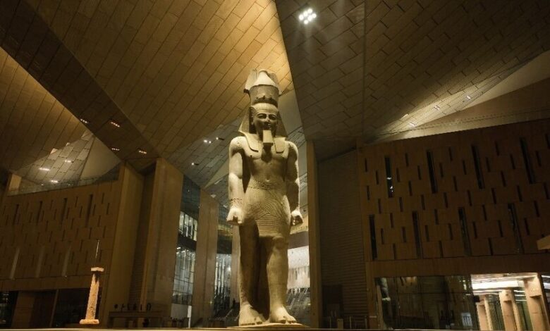 القبض على الداعية الإسلامي مصطفى العدوي بعد هجومه على المتحف الكبير