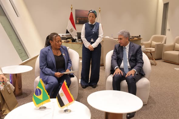  وزير السياحة والآثار يستقبل وزيرة الثقافة البرازيلية وممثلة الرئيس البرازيلي لحضور حفل الافتتاح