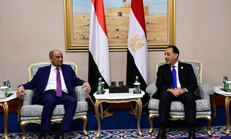 رئيس الوزراء يلتقى رئيس مجلس الوزراء اليمنى