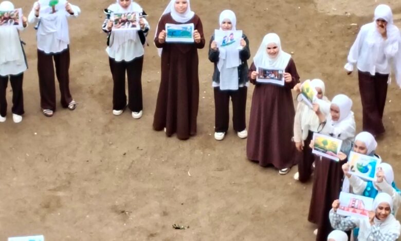 طلاب بمدرسة أبو عوالي الإعدادية المشتركة يفعّلون مبادرات الرئيس السيسي “تحضر للأخضر” 1 طلاب بمدرسة أبو عوالي الإعدادية المشتركة يفعّلون مبادرات الرئيس السيسي “تحضر للأخضر”