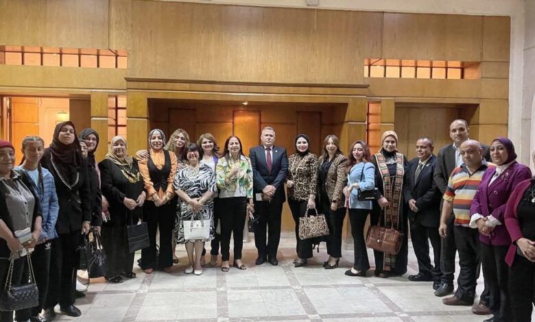 مجلة حواء تستكمل جولات حملتها "نازلين الانتخابات" تأكيداً لدور المرأة المصرية في انتخابات مجلس النواب 1 مجلة حواء تستكمل جولات حملتها "نازلين الانتخابات" تأكيداً لدور المرأة المصرية في انتخابات مجلس النواب