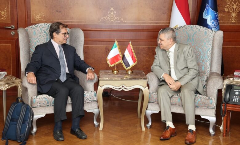 الفريق أسامة ربيع يلتقى المبعوث الإيطالى لمشروع لبحث سبل التعاون المشترك 1 الفريق أسامة ربيع يلتقى المبعوث الإيطالى لمشروع لبحث سبل التعاون المشترك