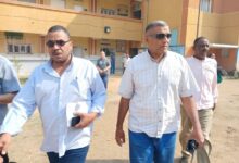 رئيس الوحدة المحلية ومدير إدارة قوص التعليمية يتفقدا عددا من المقار الإنتخابية  بقنا