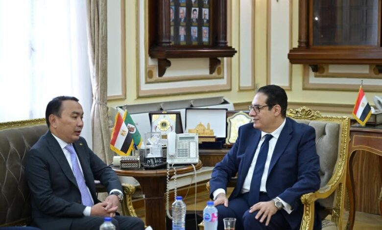رئيس جامعة القاهرة يستقبل سفير كازاخستان لبحث تعزيز التعاون الأكاديمي 
