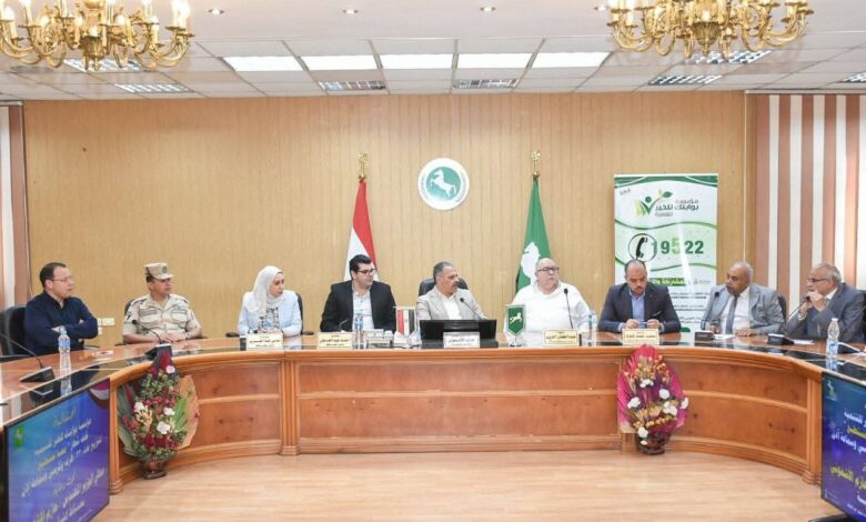 الأشموني : يسلم كراسي متحركة وسماعات طبية وأطراف صناعية للمستحقين بالشرقية