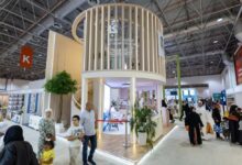 مكتبات الشارقة العامة" تحتفي بـ 100 عام من نشر المعرفة خلال مشاركتها في "الشارقة للكتاب"