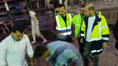 محافظ الشرقية يتابع مع رؤساء المراكز والمدن أعمال شفط وكسح مياه الأمطار