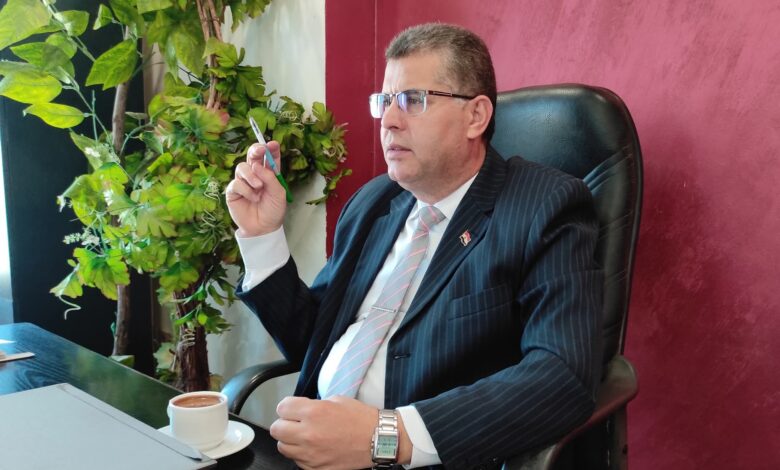 تواضع المعلم مع طلابه من الآداب التربوية والإسلامية 1 تواضع المعلم مع طلابه من الآداب التربوية والإسلامية