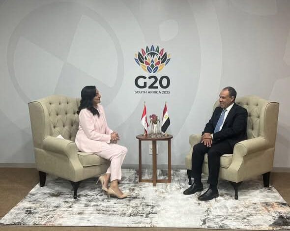 وزير الخارجية يؤكد تطلع مصر إلى تعزيز العلاقات الاقتصادية والتجارية مع كندا 1 وزير الخارجية يؤكد تطلع مصر إلى تعزيز العلاقات الاقتصادية والتجارية مع كندا