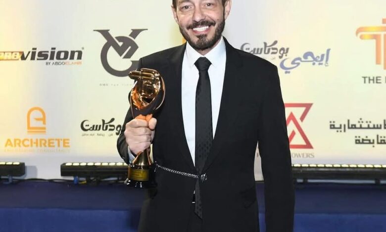 تكريم الفنان الرائع أحمد زاهر وبناته ملك وليلى والمنتج هشام جمال 1 تكريم الفنان الرائع أحمد زاهر وبناته ملك وليلى والمنتج هشام جمال