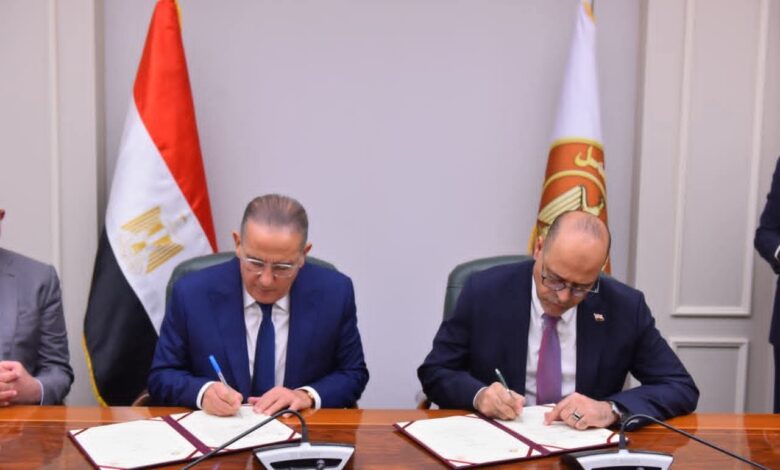 وزارة العمل والاتحاد المصري للغرف السياحية يوقعان بروتوكول تعاون 1 وزارة العمل والاتحاد المصري للغرف السياحية يوقعان بروتوكول تعاون